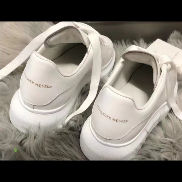 Classic Alexander McQueen - Picture 4 of 6